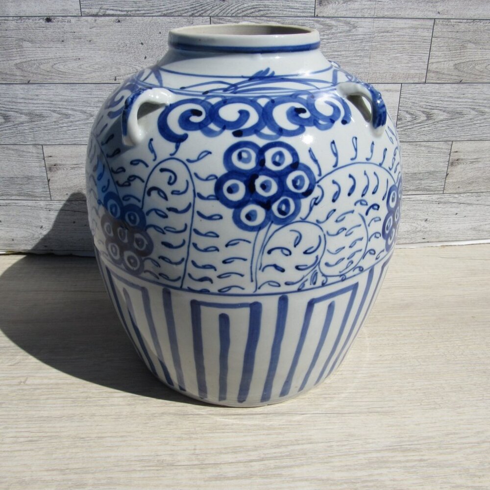 VTG Chinese Chinoiserie Water Jug Wine Oil Pot Cobalt Blue & White Pottery - Picture 8 of 13